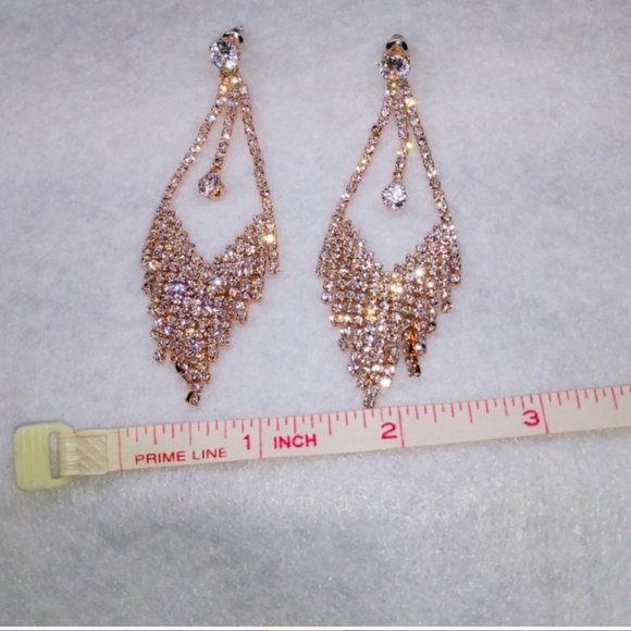 🎀Gorgeous Rose Gold Rhinestone Earrings - Picture 4 of 5